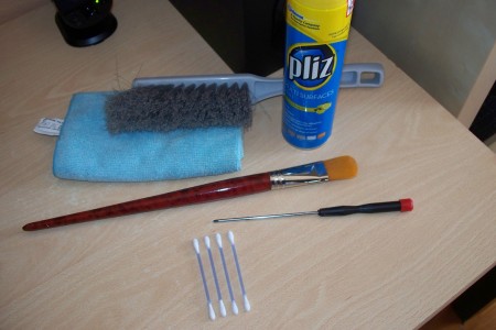 outils-nettoyer-ordinateur-enlever-poussiere
