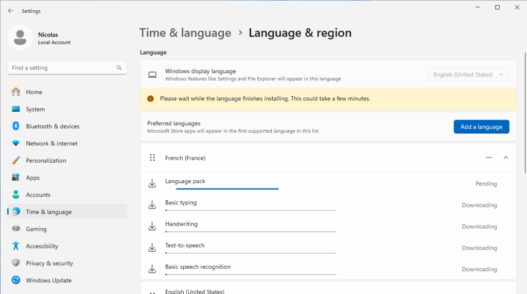 Attendre l'installation du module linguistique dans Windows